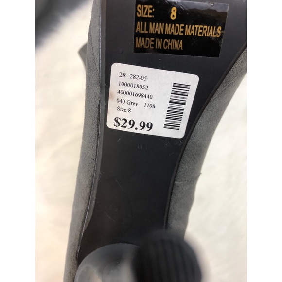 Nwt gray pumps - Picture 4 of 4